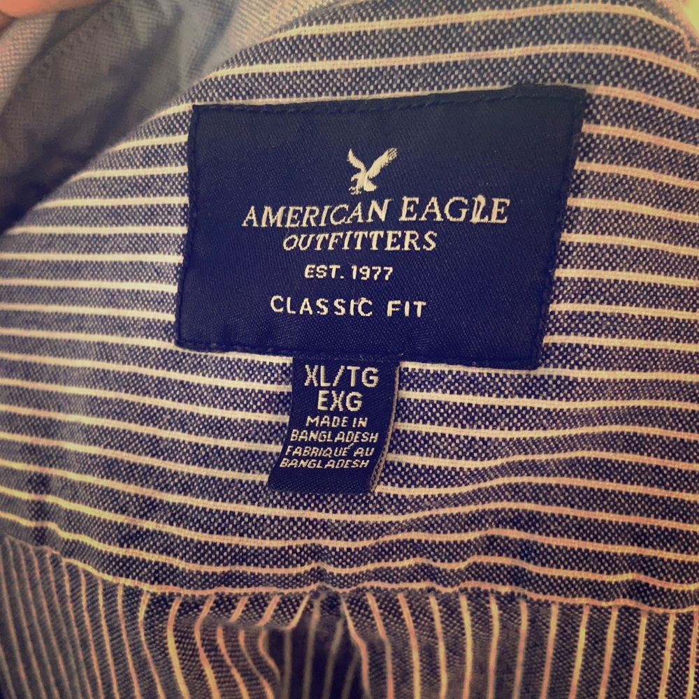 American Eagle Button down